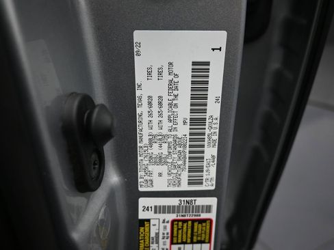 Used 2023 Toyota Sequoia Platinum image 19