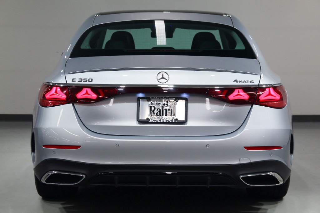 Used 2026 Mercedes-Benz E 350 4MATIC Sedan image 3