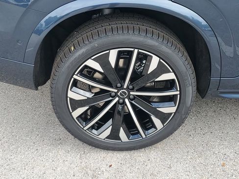 New 2026 Volvo XC90 B6 Ultra image 3