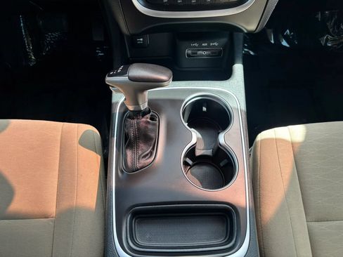 Used 2019 Dodge Durango SXT AWD/4WD image 38