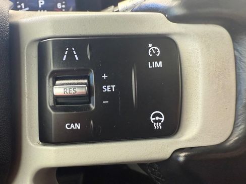 Used 2022 Land Rover Defender 110 S AWD/4WD image 41