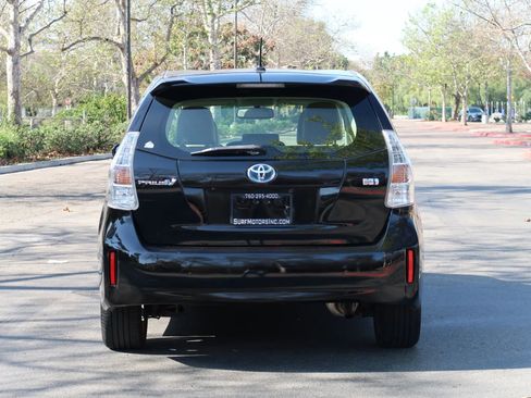 Used 2012 Toyota Prius V Two image 7