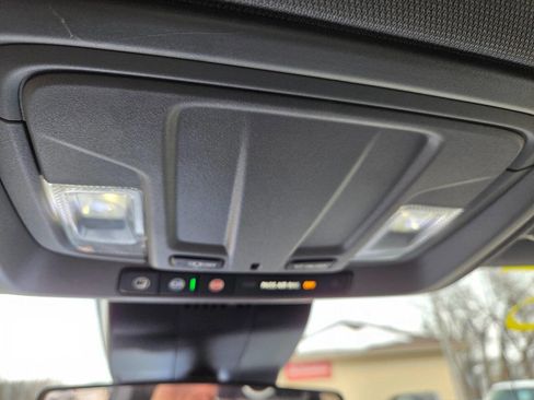 Used 2025 Chevrolet Silverado 1500 LT image 11