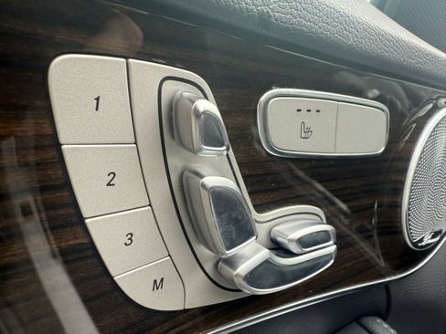 Used 2021 Mercedes-Benz C 300 C 300 image 12