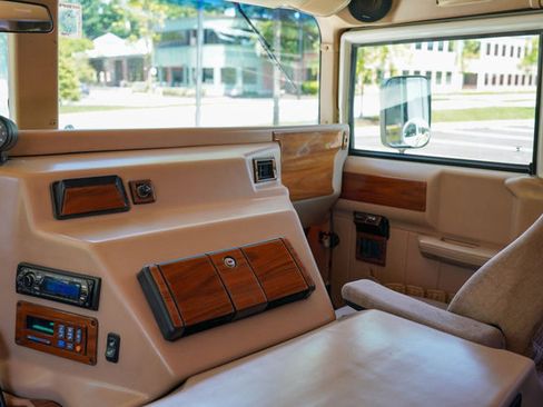 Used 1995 HUMMER H1 4-Door Wagon image 24