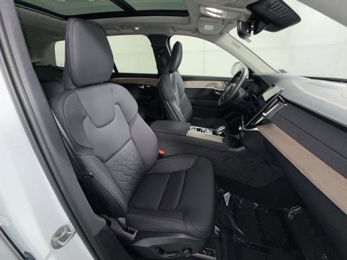 Used 2025 Volvo XC90 B6 Core w/ Climate Package AWD/4WD image 27