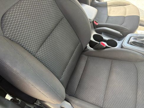Used 2019 Hyundai Elantra SE w/ Cargo Package FWD image 38