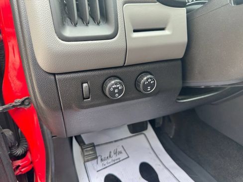 Used 2016 Chevrolet Colorado LT w/ LT Convenience Package AWD/4WD image 24