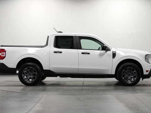 New 2025 Ford Maverick XLT w/ XLT Luxury Package FWD image 3