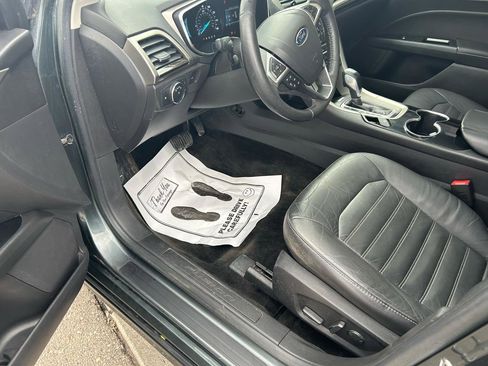 Used 2015 Ford Fusion SE w/ Equipment Group 202A image 10