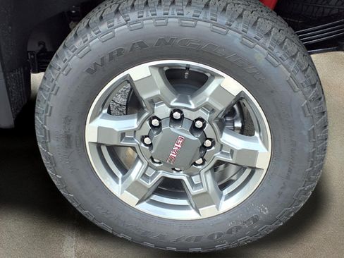 New 2026 GMC Sierra 2500 SLT w/ SLT Premium Package AWD/4WD image 31