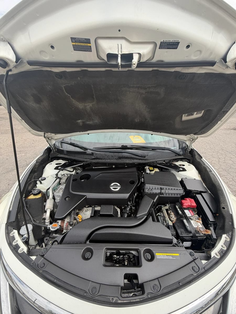 Used 2015 Nissan Altima 2.5 S w/ Sport Value Package FWD image 30
