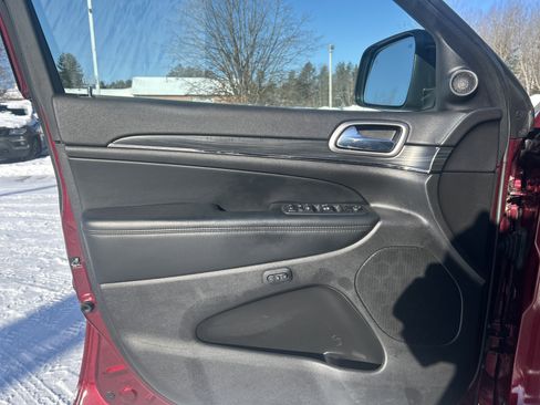 Used 2019 Jeep Grand Cherokee Limited X image 12