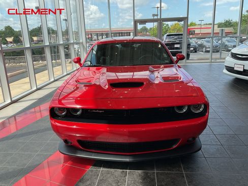 Used 2022 Dodge Challenger R/T Scat Pack w/ Driver Convenience Group image 3
