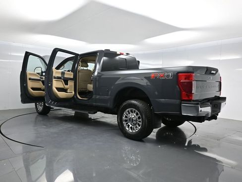 Used 2021 Ford F250 XLT w/ XLT Premium Package AWD/4WD image 41