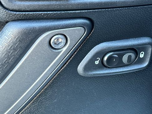 Used 2017 Jeep Wrangler Unlimited Sport image 11