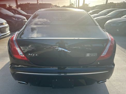 Used 2011 Jaguar XJ L RWD image 4