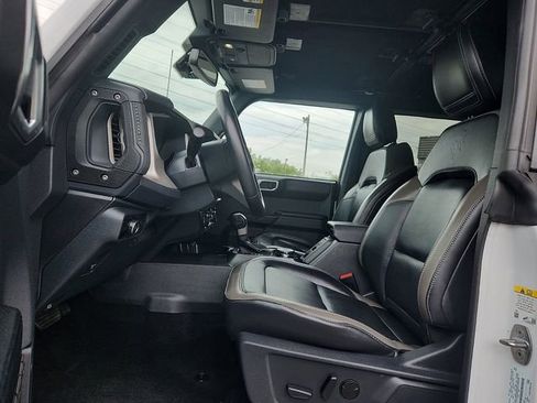 Certified 2025 Ford Bronco Outer Banks AWD/4WD image 8