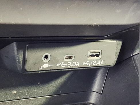 Certified 2025 Subaru Crosstrek 2.0i Premium image 22