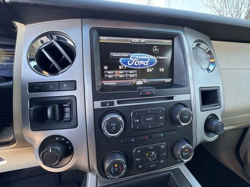 Used 2015 Ford Expedition EL XLT w/ Equipment Group 202A image 13