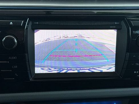 Used 2014 Toyota Corolla LE FWD image 18