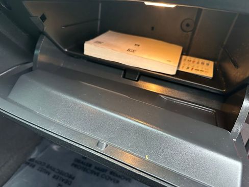 Used 2017 Chevrolet Cruze LT w/ Convenience Package image 15