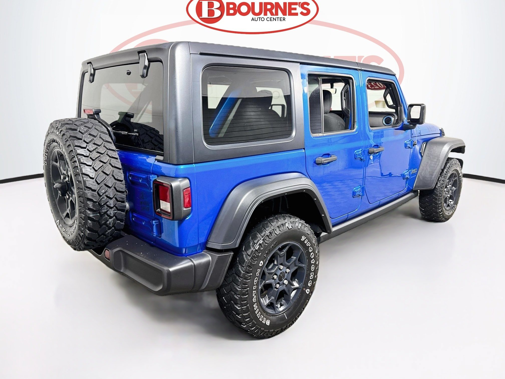 Used 2023 Jeep Wrangler Unlimited w/ Cold Weather Group AWD/4WD image 10