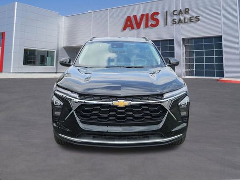 Used 2025 Chevrolet Trax LT w/ LT Convenience Package FWD image 10
