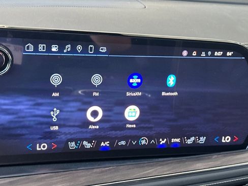 New 2025 Chevrolet Suburban Premier image 22