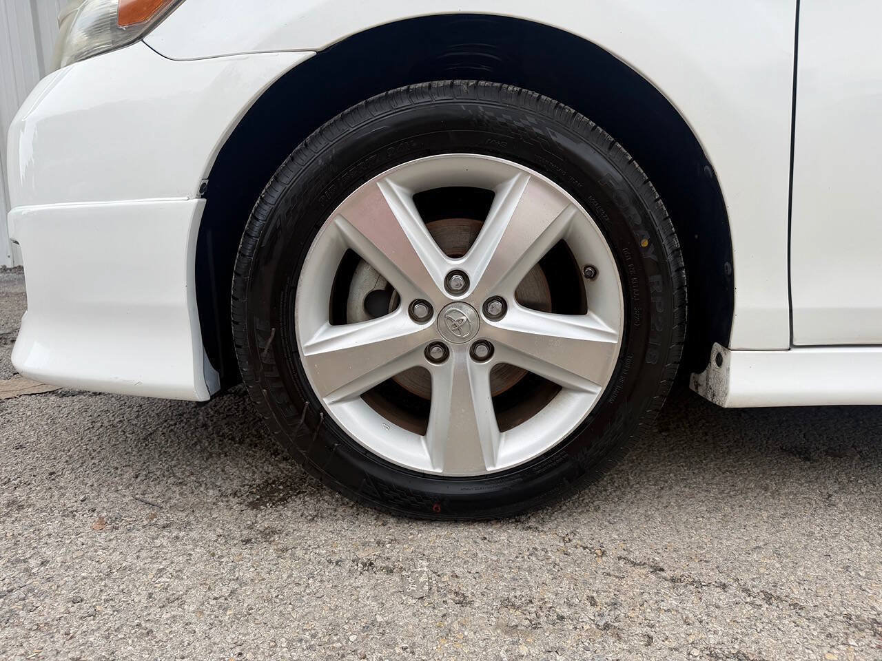 Used 2010 Toyota Camry SE FWD image 33