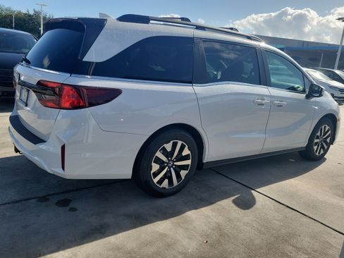 New 2026 Honda Odyssey EX-L image 6