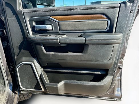Used 2024 RAM 2500 Laramie image 33