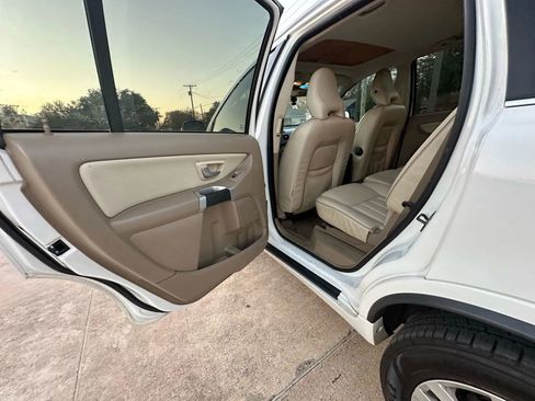 Used 2013 Volvo XC90 3.2 image 14