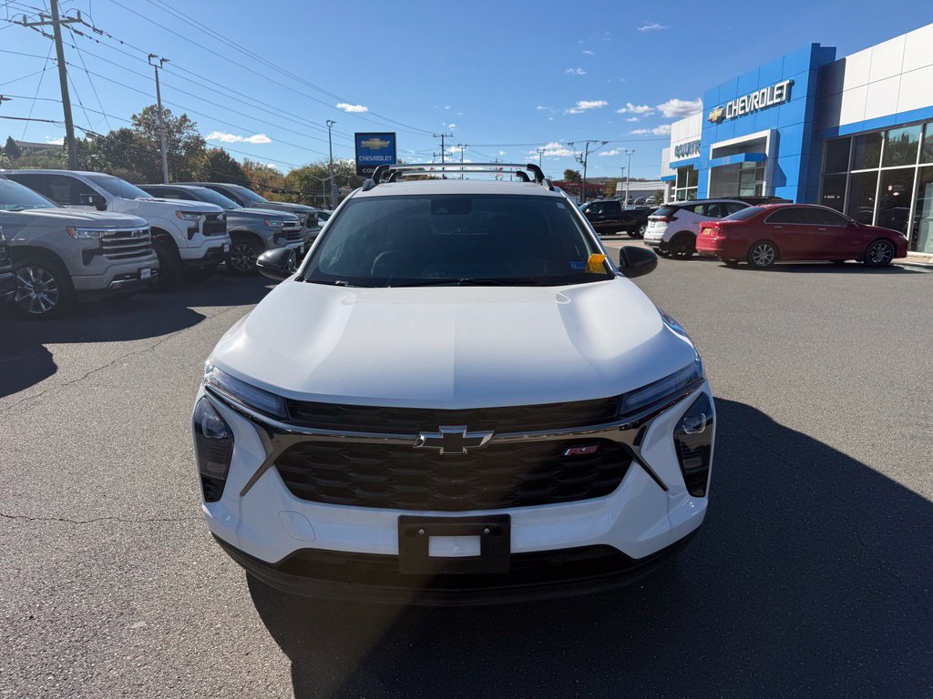 Used 2026 Chevrolet Trax RS w/ Driver Confidence Package FWD image 2