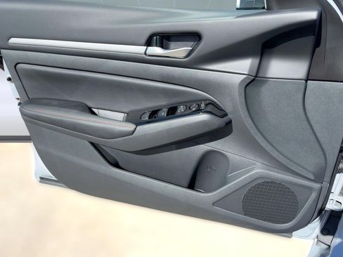 New 2025 Nissan Altima 2.5 SR w/ SR Premium Package image 13