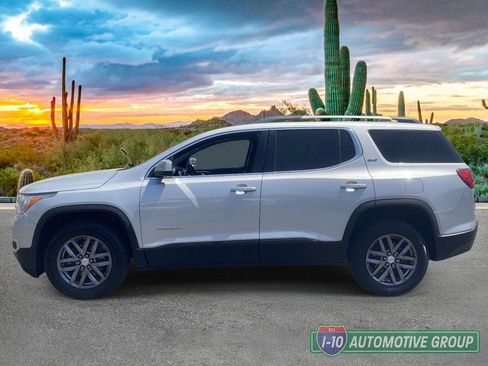 Used 2017 GMC Acadia SLT FWD image 6