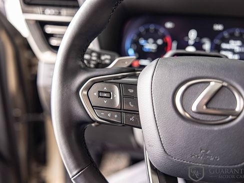 Used 2024 Lexus GX 550 AWD/4WD image 25