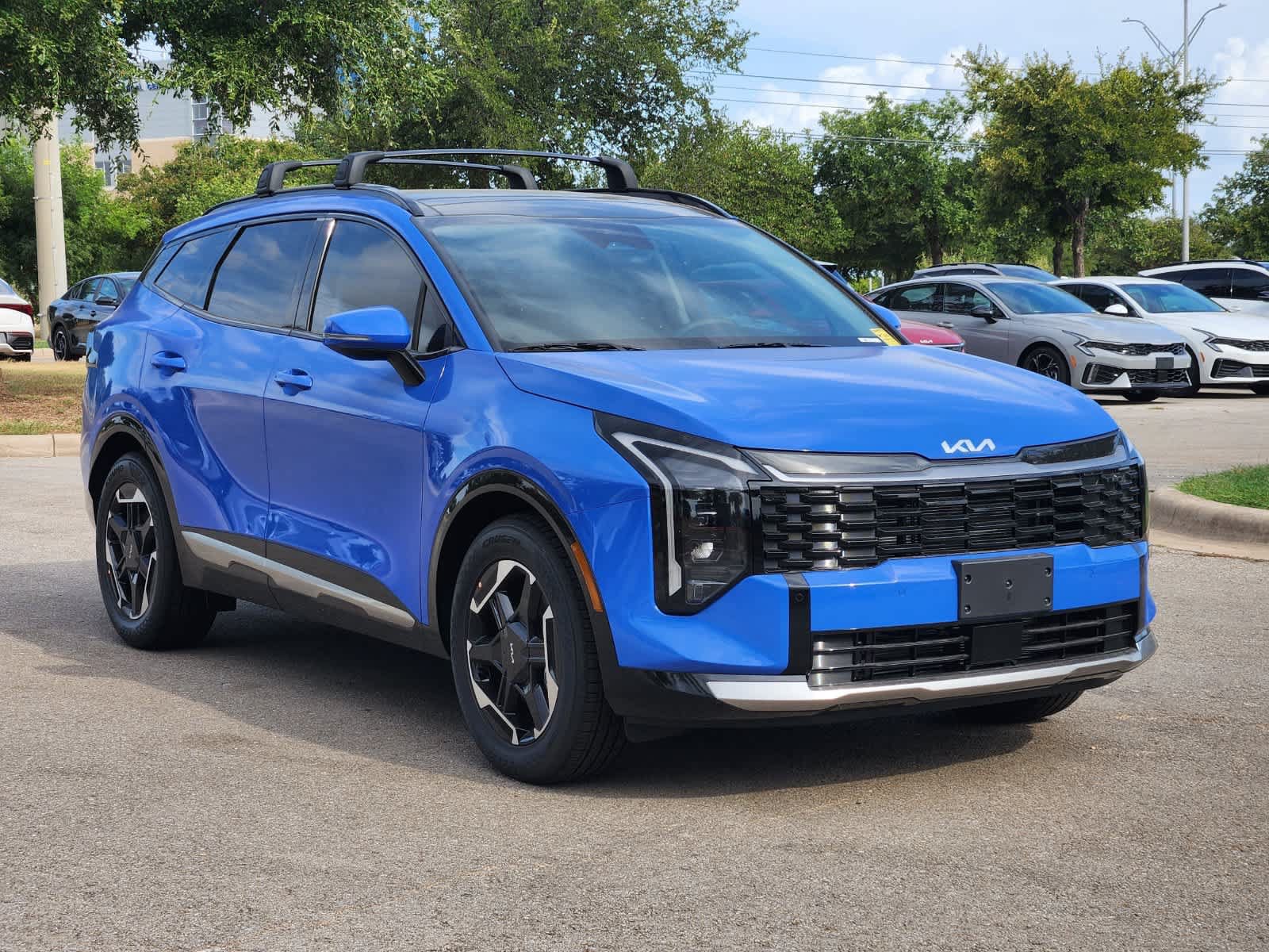 New 2026 Kia Sportage SX FWD image 3
