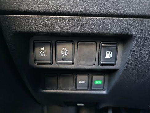 Used 2019 Nissan Rogue S w/ Special Edition Package FWD image 28