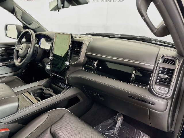 Used 2025 RAM 1500 Limited AWD/4WD image 29