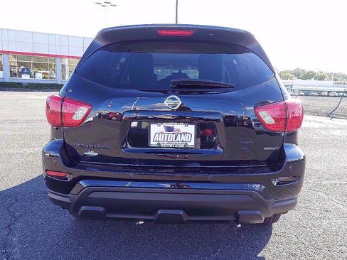 Used 2018 Nissan Pathfinder SL w/ Midnight Edition Package image 5
