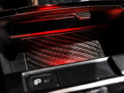 Used 2019 Mercedes-Benz A 220 w/ Driver Assistance Package image 33