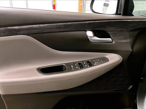 Used 2019 Hyundai Santa Fe SE image 22
