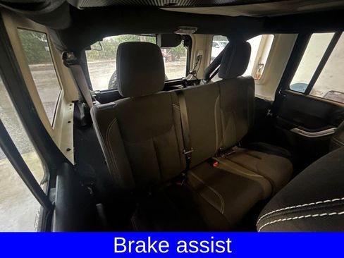 Used 2017 Jeep Wrangler Unlimited Sahara w/ Max Tow Package image 25