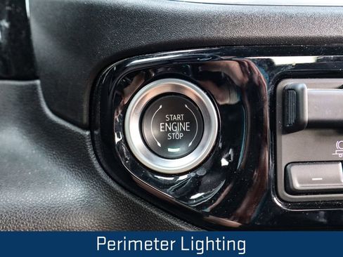 Certified 2025 GMC Sierra 1500 SLT image 24