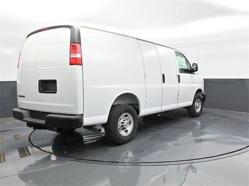 New 2025 Chevrolet Express 2500 w/ Driver Convenience Package image 6