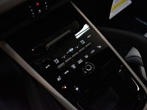 New 2026 Porsche Cayenne S AWD/4WD image 33
