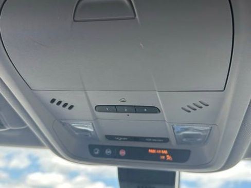 Used 2021 Chevrolet Equinox LT AWD/4WD image 48
