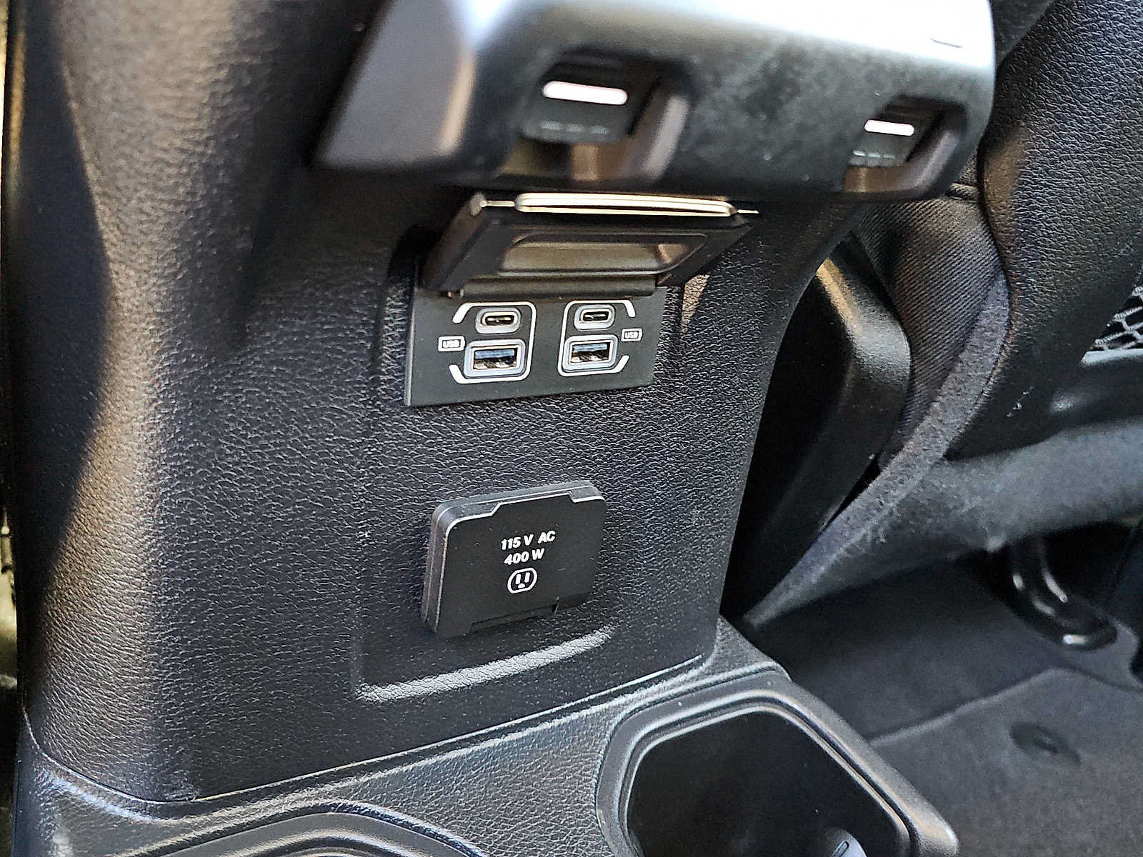Used 2026 Jeep Gladiator Mojave AWD/4WD image 11