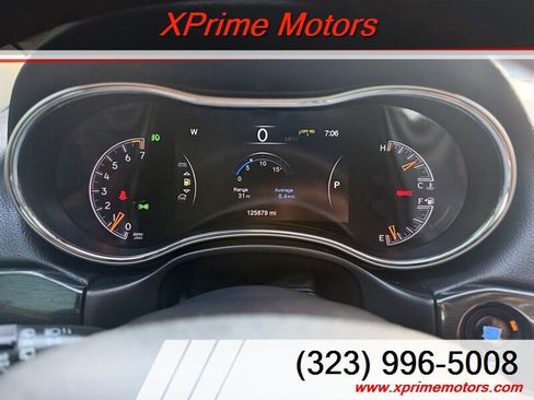 Used 2017 Jeep Grand Cherokee Trailhawk AWD/4WD image 23
